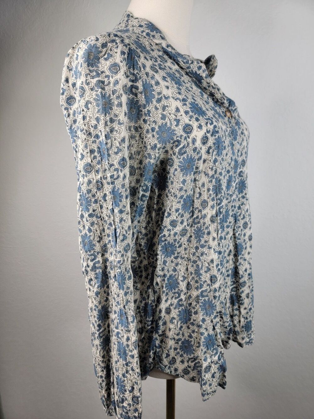 Pietsie Atlin Boho Blouse Top Womens size M 100% Cotton Blue Floral Band Collar - Picture 16 of 17